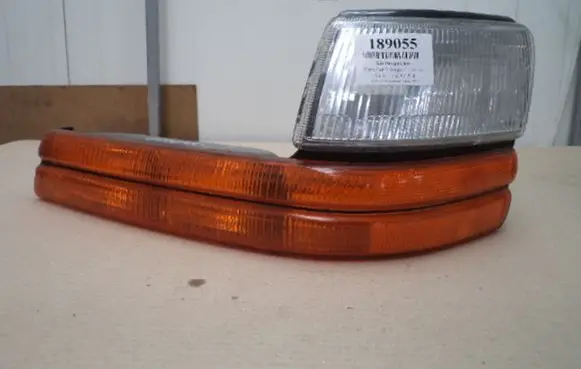 Chrysler Grand Voyager III Front indicator light