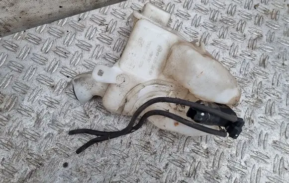 Citroen C3 Picasso Windshield washer fluid reservoir/tank 9681735280