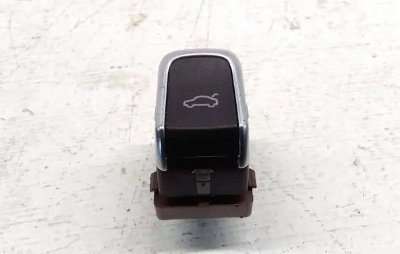 Tailgate opening switch