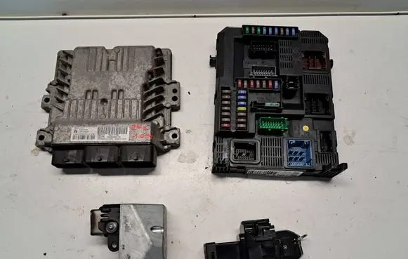 Citroen C4 Grand Picasso Engine control unit/module 9804127280 9804067480
