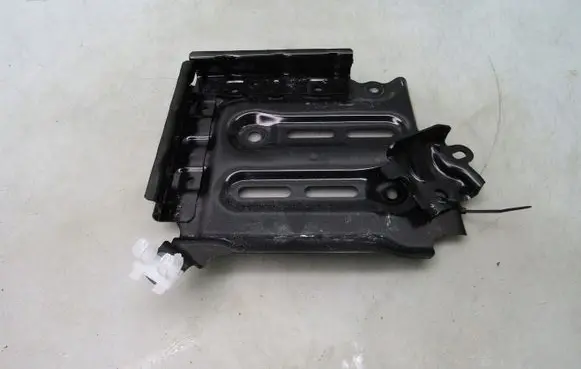 Mazda 2 Battery box tray 