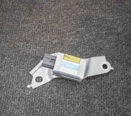 Lexus RX 330 - 350 - 400H Airbag deployment crash/impact sensor