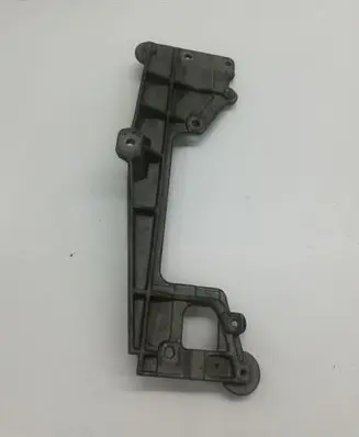 Volkswagen PASSAT B6 Engine mounting bracket 03G131159