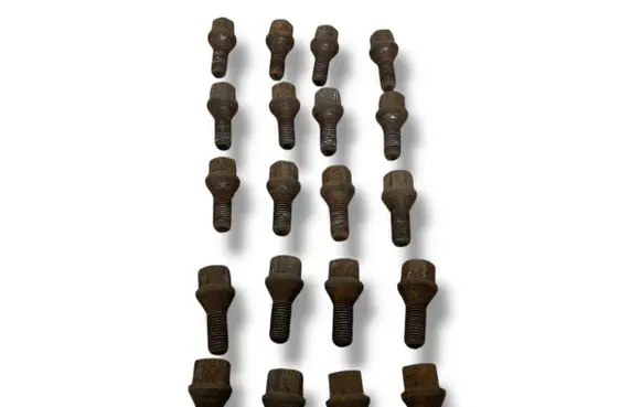 Opel Zafira B Nuts/bolts B627