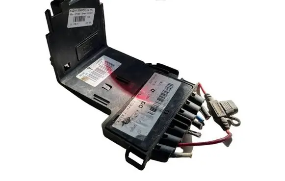 Peugeot Partner Fuse module 9812078180 PCEGP01404 66652X