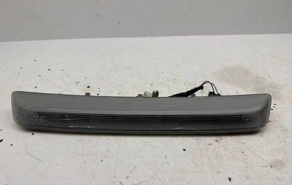 Toyota Avensis T270 Third/center stoplight 89076394
