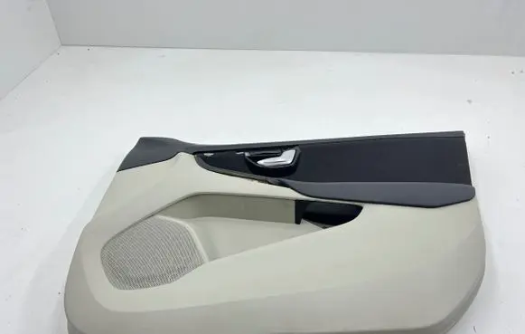 Volvo V40 Front door card panel trim 1319933 ETRBF