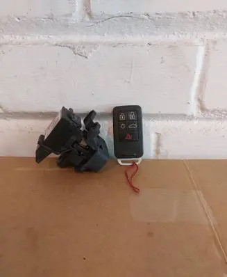 Volvo S60 Ignition lock AH4N15607AE CCAR0GLP0300T0