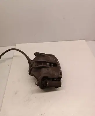 Peugeot 208 Front brake caliper Y01131 0204