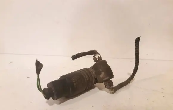 Volkswagen PASSAT B6 Windscreen/windshield washer pump 1T0955651A 3028143 VD4M8081Z
