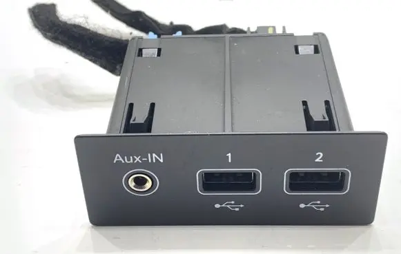 Renault Clio V USB socket connector 280231553R
