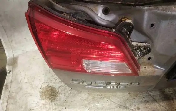 Subaru Outback Tailgate rear/tail lights