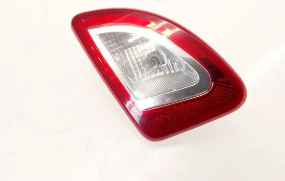 Tailgate rear/tail lights