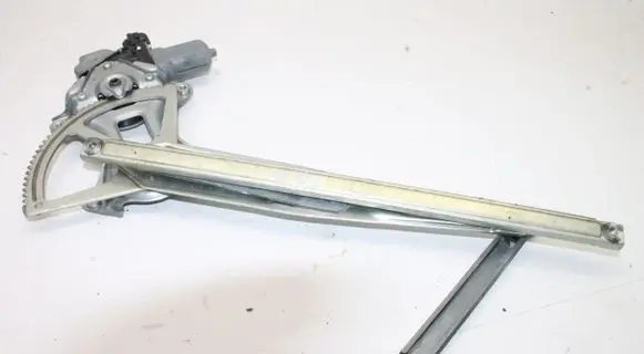 Toyota Prius (XW30) Front door electric window regulator 8572030340