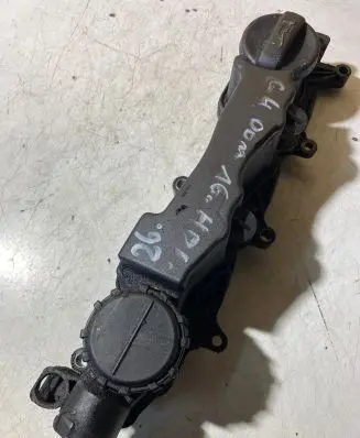 Citroen C4 I Rocker cam cover 