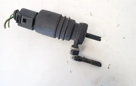 Volkswagen Golf IV Windscreen/windshield washer pump 1j0973722