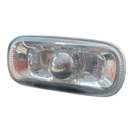 Front fender indicator light