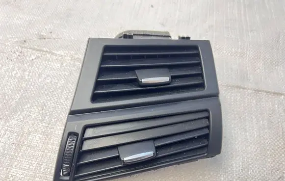 BMW X5 E70 Dashboard side air vent grill/cover trim 7161804