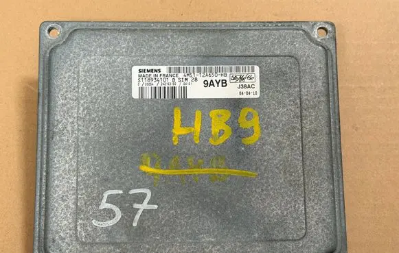 Ford Focus Engine control unit/module 4M5112A650HB S118934101 9AYB