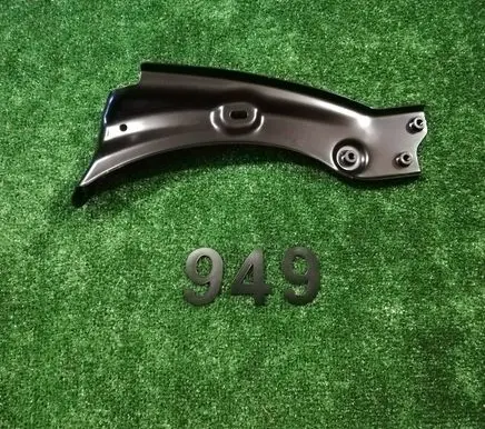 Skoda Superb B8 (3V) Fender mounting bracket 3V0821142A