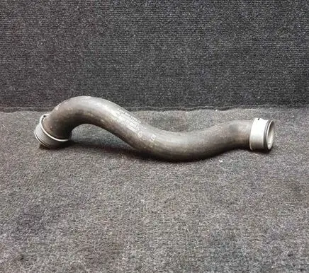 Mercedes-Benz C W204 Air intake hose/pipe A2045011582