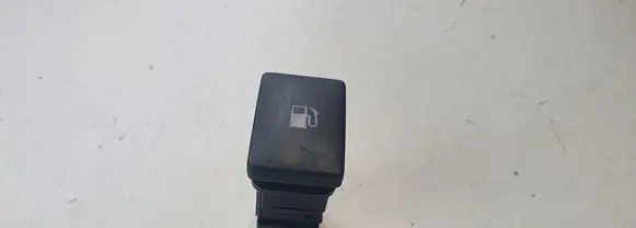 Toyota Avensis T270 Fuel tank opening switch 