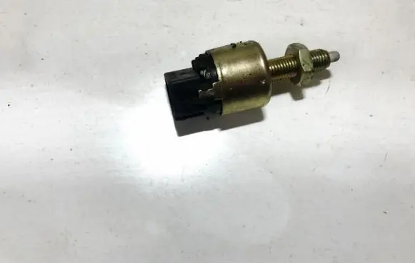 KIA Sorento Brake pedal sensor switch