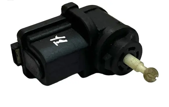 Headlight level adjustment motor