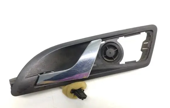 Skoda Octavia Mk2 (1Z) Front door interior handle 1Z0837247