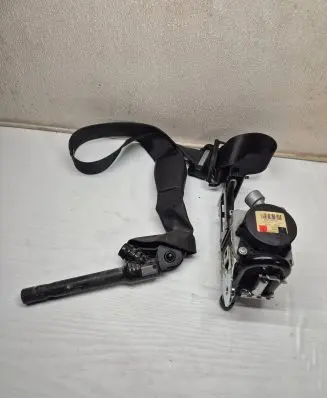 Volvo S60 Front seatbelt 616155700 012L0000