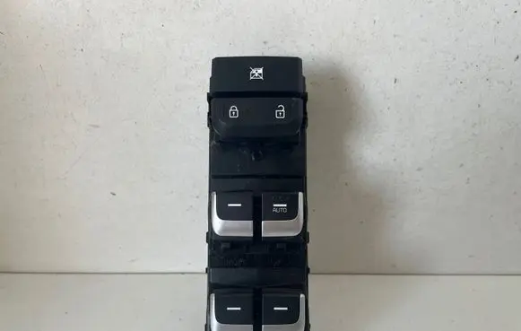 KIA Sportage Electric window control switch 93570F1520 PM52 2110050000293