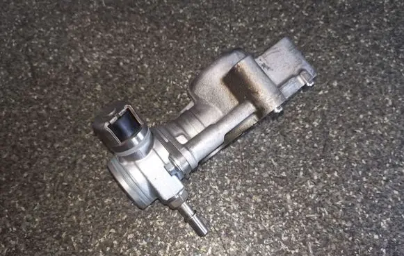 Ford Focus Fuel injection high pressure pump CM5E9D376CB CM5E9B374EE