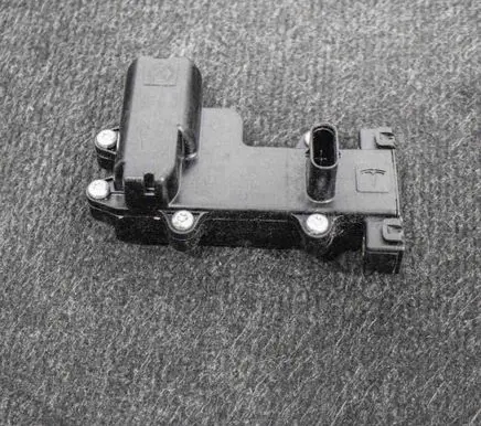 Tesla Model X Door control unit/module 104535400B