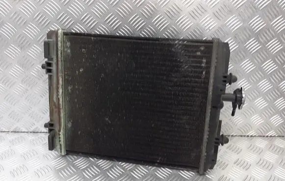 Peugeot 107 Coolant radiator