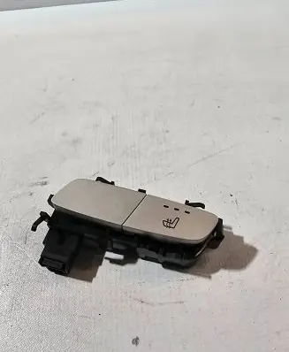 Mercedes-Benz E W213 Seat heating switch A2139050404 SW133101 13415461