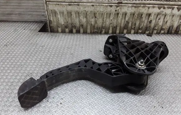 Seat Toledo III (5P) Clutch pedal 1K1721059BB