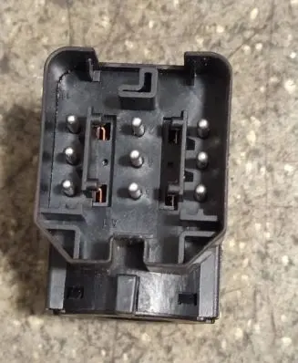 BMW 5 E39 Ignition lock contact 8363706
