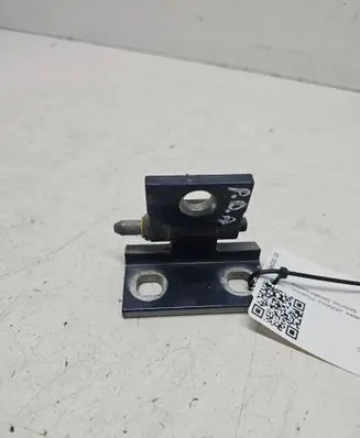 Volvo S80 Front door lower hinge 