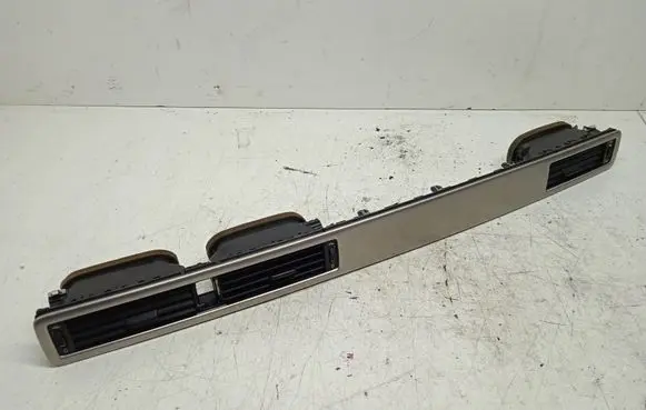 Volvo V70 Dash center air vent grill 30715143