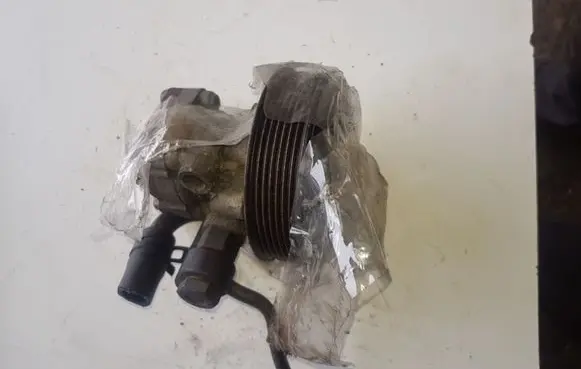 KIA Sorento Power steering pump