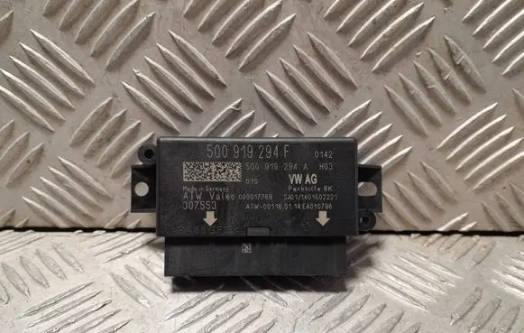 Seat Leon (5F) Parking PDC control unit/module 5Q0919294F 307553 5Q0919294A
