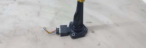 Mercedes-Benz S W222 Oil level sensor A0919057101 6PR01205605
