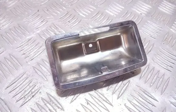 Ashtray (front)