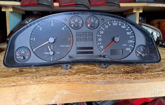 Audi A6 S6 C5 4B Speedometer (instrument cluster) 4B0919860M 110008806013