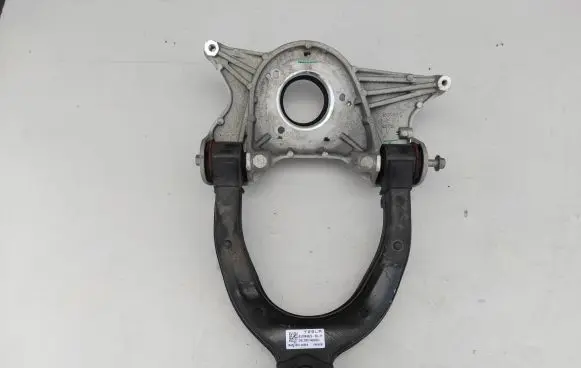 Tesla Model 3 Front upper strut mount 1044376-00-D 1044326-00-H