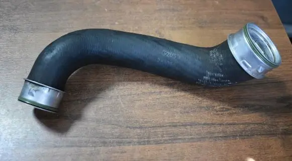Porsche Macan (95B) Coolant pipe/hose 95B145834