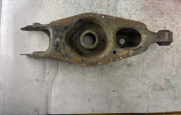 Chrysler 300 - 300C Rear upper control arm/wishbone