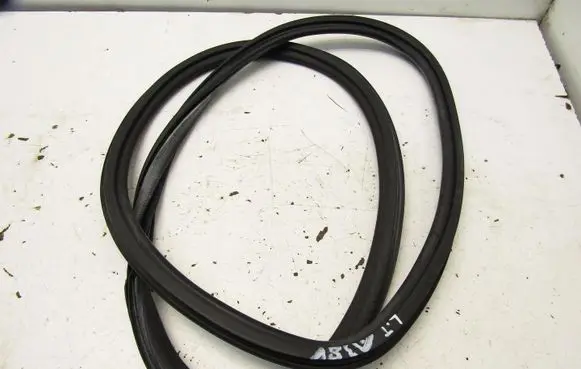 Audi A3 S3 8V Rubber seal rear door 8V4833721B