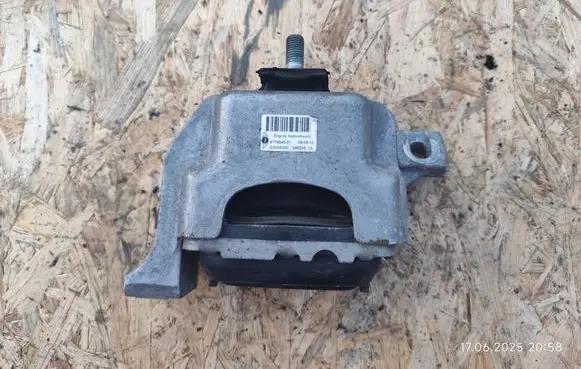 Mini Cooper Countryman R60 Engine mount bracket 6778645 G2005000 686235