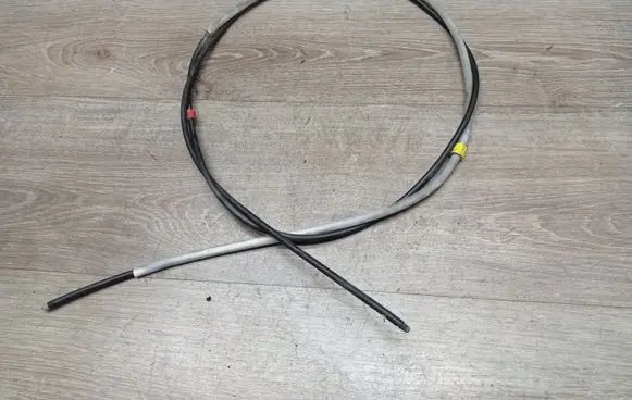 Volvo V70 Engine bonnet/hood lock release cable 